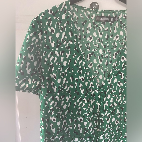 MISSGUIDED GREEN CHEETAH PRINT DRESS - Picture 6 of 10